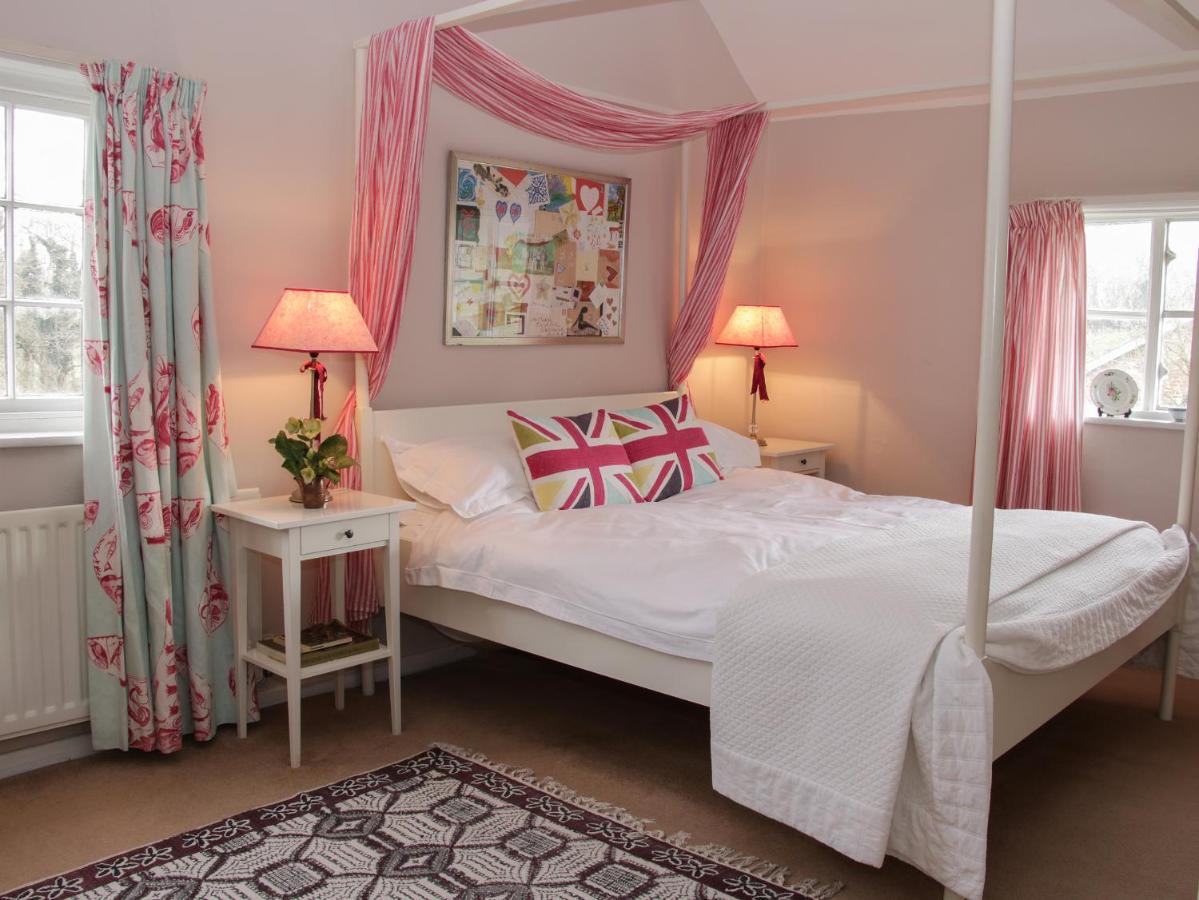Wolvesacre Mill Cottage Вітчерч Екстер'єр фото