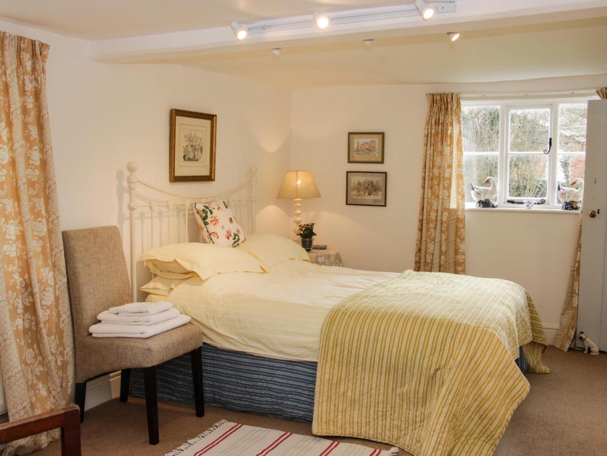 Wolvesacre Mill Cottage Вітчерч Екстер'єр фото